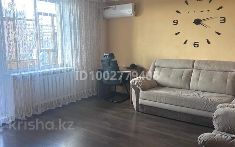 2-комнатная квартира · 52 м² · 9/9 этаж, мкр Юго-Восток, Мкр Орбита за 18 млн ₸ в Караганде, Казыбек би р-н — фото 2