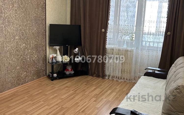 1-комнатная квартира · 52 м² · 6/9 этаж, 10 микрорайон 24 за 17 млн ₸ в Аксае — фото 2
