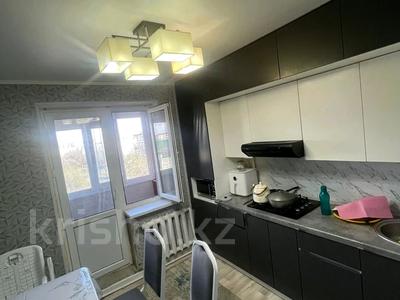 2-бөлмелі пәтер · 55 м² · 5/5 қабат, мкр 8, Санкибай батыра, бағасы: 14 млн ₸ в Актобе