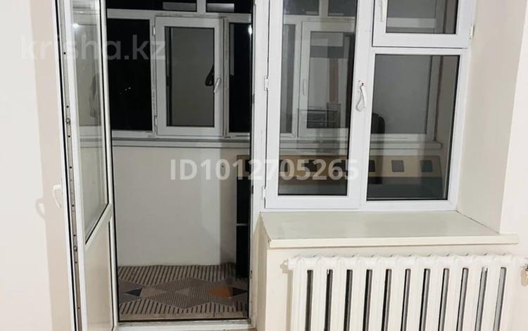 3-бөлмелі пәтер · 75 м² · 3/5 қабат, Шукурова 100 — Микрораион баитерек, бағасы: 26 млн ₸ в  — фото 2