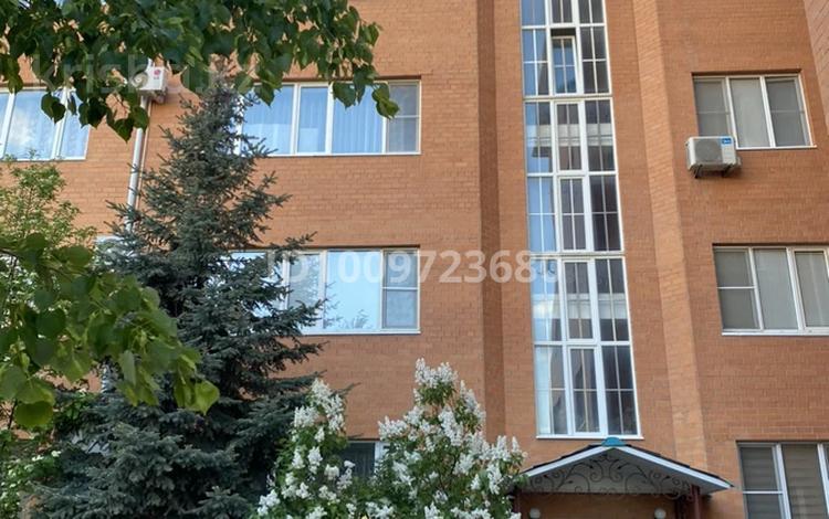 3-комнатная квартира · 137.1 м² · 4/5 этаж, мкр. Алтын орда, Маресьев 86В — Возле ТД Алия за 57.5 млн ₸ в Актобе — фото 15