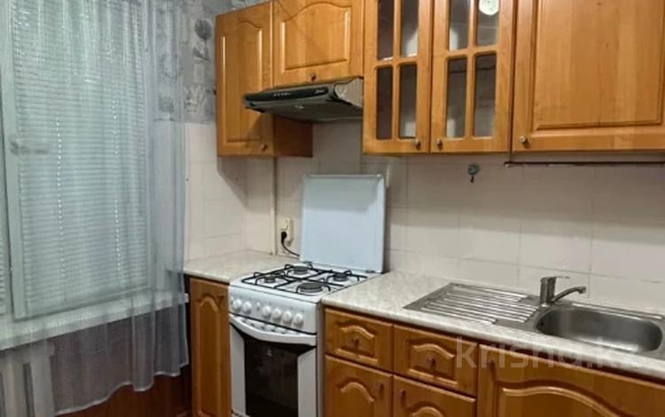 3-комнатная квартира · 58.2 м² · 3/5 этаж, Муканова 12 за 17.5 млн ₸ в Атырау, мкр Жилгородок — фото 2