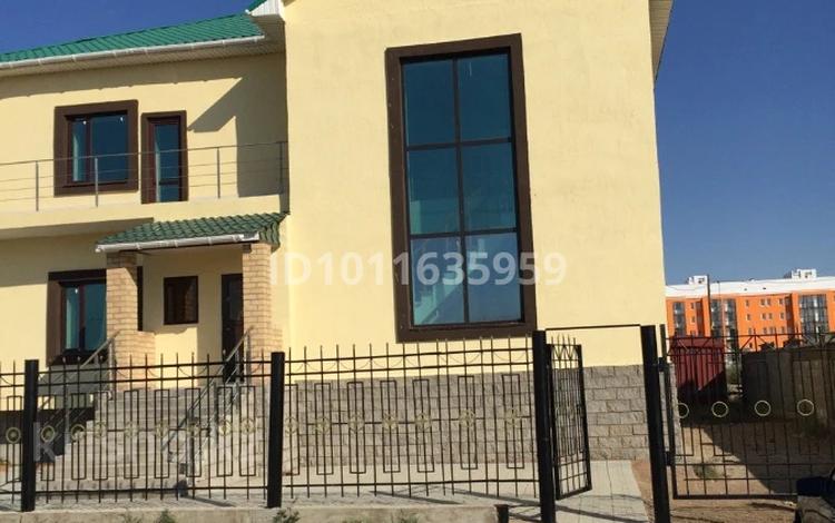 Отдельный дом · 4 комнаты · 550 м² · 10 сот., мкр Пригородный 123 — Жандария за 130 млн ₸ в Астане, Есильский р-н — фото 2