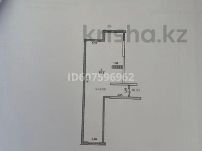 3-бөлмелі пәтер, 82.3 м², 4/12 қабат, Тастак-1м-н 348/1 — Райымбека 348/1, бағасы: 40 млн 〒 в Алматы, Ауэзовский р-н