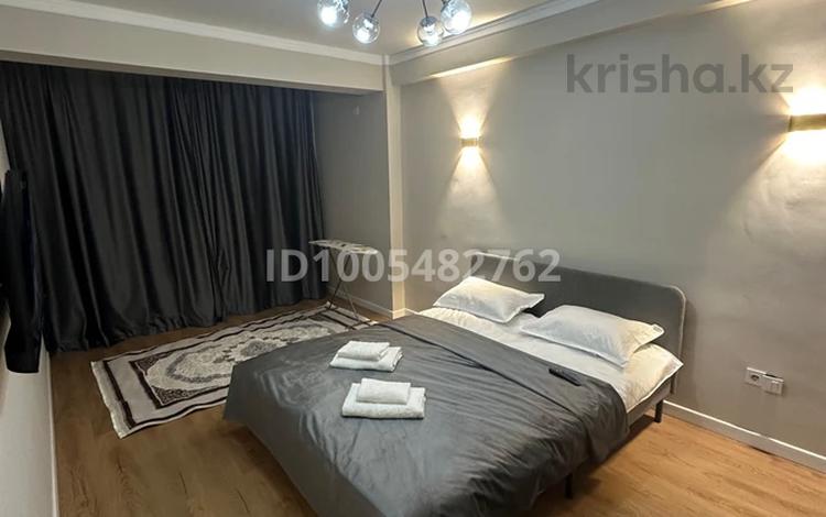 1-бөлмелі пәтер · 51 м² · 8/10 қабат, Сейфуллина 51 — Кассина от Аэропорта 15 мин, 5 мин от ЖД Вокзал-1., бағасы: 16 000 〒 в Алматы, Турксибский р-н — фото 2