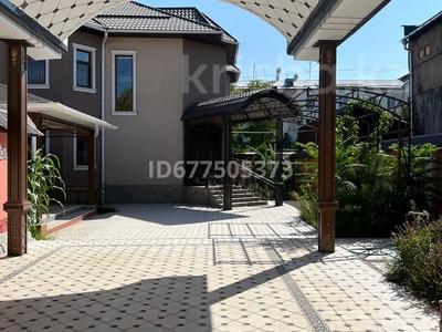 Отдельный дом · 10 комнат · 320 м² · 10 сот., Гани Иляева 18 А — Байтурсынова за 348 млн 〒 в Шымкенте, Аль-Фарабийский р-н