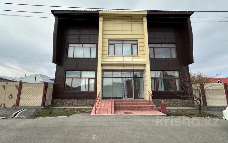Еркін, кеңселер, дүкендер мен бутиктер · 540 м², бағасы: 105 млн ₸ в Талдыкоргане, мкр Коктем — фото 2