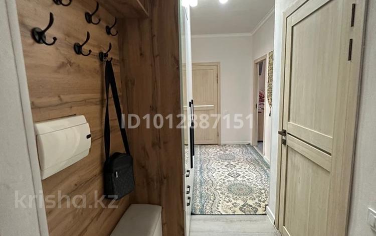 2-бөлмелі пәтер · 63 м² · 4/5 қабат, мкр Саялы, бағасы: 250 000 ₸ в Алматы, Алатауский р-н — фото 2