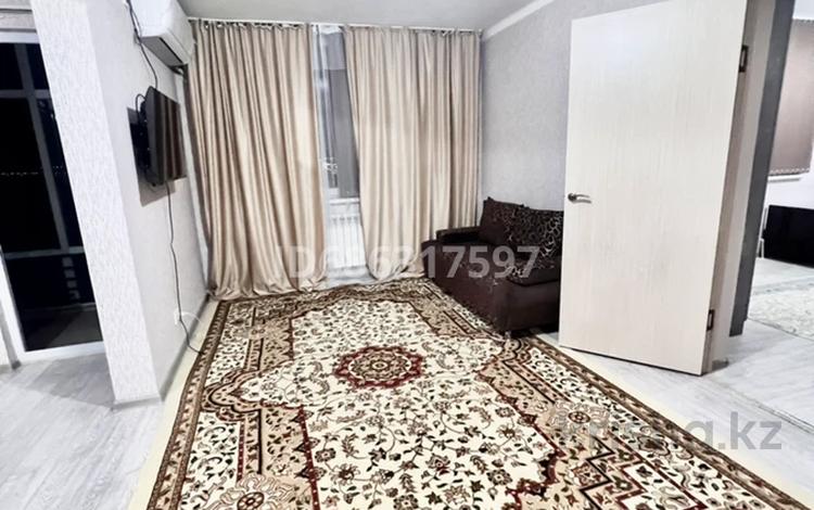 3-комнатная квартира, 75 м², 10/12 этаж посуточно, 9 улица 32/2 за 13 000 〒 в Туркестане — фото 2