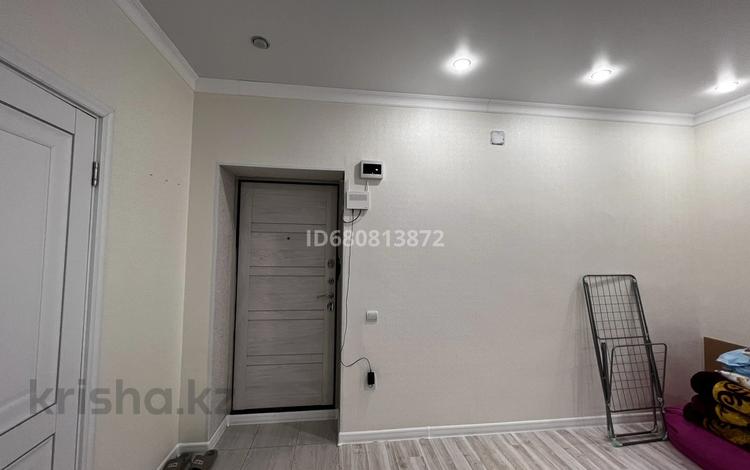 1-комнатная квартира, 40 м², 1/6 этаж, 32в микрорайон 10 за 13 млн 〒 в Актау — фото 2