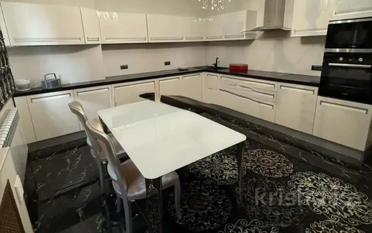 4-бөлмелі пәтер · 150 м² · 6/6 қабат, мкр Горный Гигант, Жамакаева 258/5-12, бағасы: 145 млн ₸ в Алматы, Медеуский р-н — фото 2