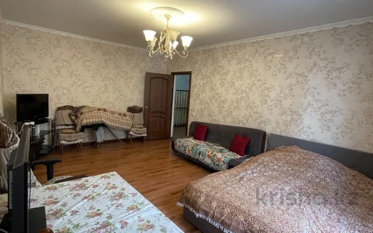 2-бөлмелі пәтер · 77.9 м² · 4/9 қабат, мкр Аксай-1А, бағасы: 41.2 млн ₸ в Алматы, Ауэзовский р-н — фото 2
