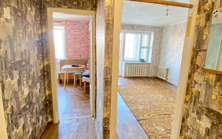 1-комнатная квартира, 36 м², 4/5 этаж, партизанская за 12.8 млн 〒 в Петропавловске — фото 2