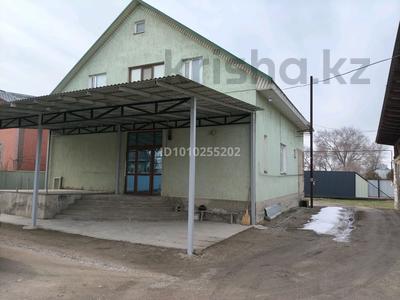 Отдельный дом · 6 комнат · 193.6 м², Акымжанова 5а за 70 млн ₸ в 