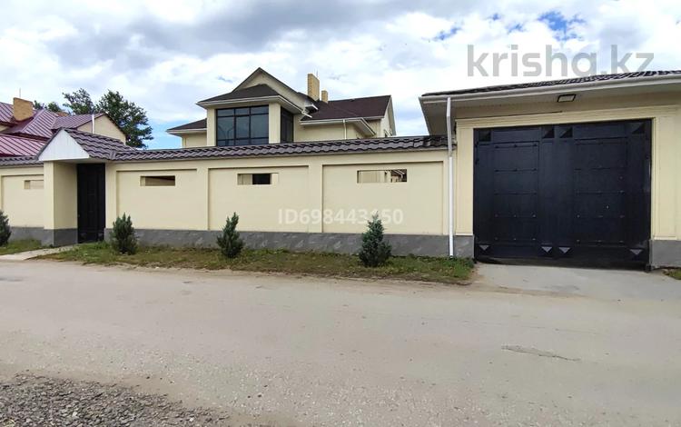 Жеке үй · 9 бөлме · 450 м² · 13.5 сот., мкр Городской Аэропорт — Микрорайон Алтын Арка, бағасы: ~ 180 млн 〒 в Караганде, Казыбек би р-н — фото 2