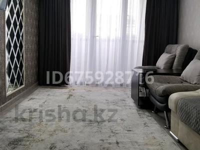 2-комнатная квартира, 47 м², 2/5 этаж посуточно, Проспект Сатпаева 117 за 16 000 〒