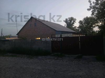 Отдельный дом · 4 комнаты · 110 м² · 9 сот., Тобольская — Конденсаторного завода за 16 млн ₸ в Усть-Каменогорске