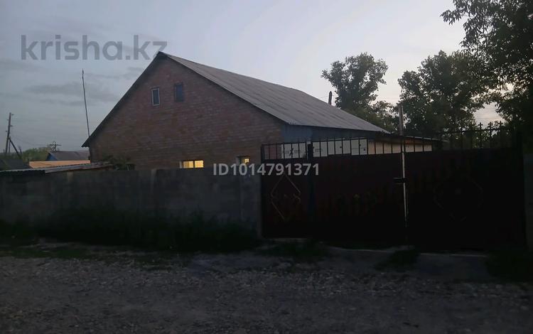 Отдельный дом · 4 комнаты · 110 м² · 9 сот., Тобольская — Конденсаторного завода за 16 млн ₸ в Усть-Каменогорске — фото 2