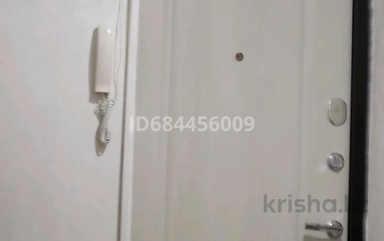 1-комнатная квартира, 33 м², 2/5 этаж, Алашахана 3 за 12.5 млн 〒 в Жезказгане — фото 3