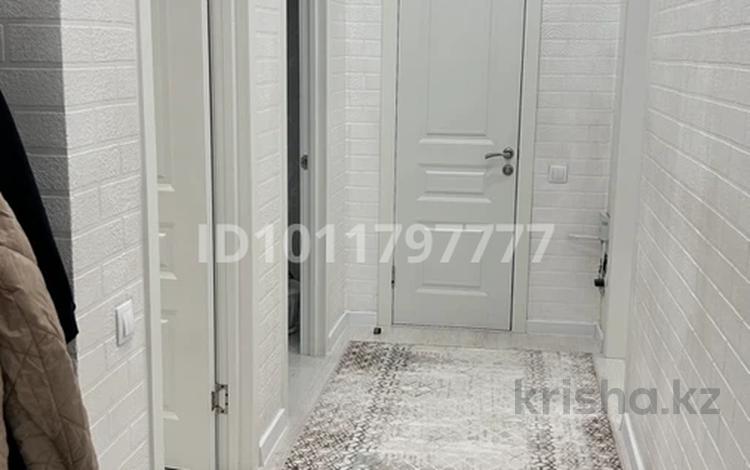 3-комнатная квартира · 80 м² · 3/5 этаж, Микрорайон Степной 4 ст 8/2 за 43 млн ₸ в Караганде — фото 2