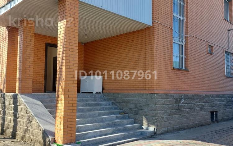 Отдельный дом · 6 комнат · 450 м² · 15 сот., Абылай хана — Аль Фараби за 110 млн ₸ в Жибек Жолы — фото 2