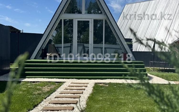 Дом · 1 комната · 40 м², Садовая 1/4 за 48 000 ₸ в Уральске — фото 2