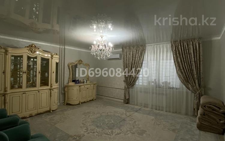 3-комнатная квартира, 66 м², 2/4 этаж, Самал 39