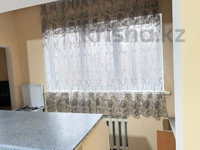 1-бөлмелі пәтер · 40 м² · 4/5 қабат, Ақсай-3 ш/а., бағасы: 25 млн ₸ в Алматы, Ауэзовский р-н