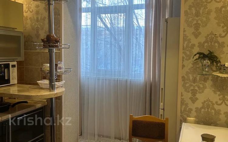 3-бөлмелі пәтер · 72 м² · 3/5 қабат, 2 ш/а. 304 — напротив Алтая, бағасы: 21.5 млн ₸ в Актобе, мкр 8 — фото 2