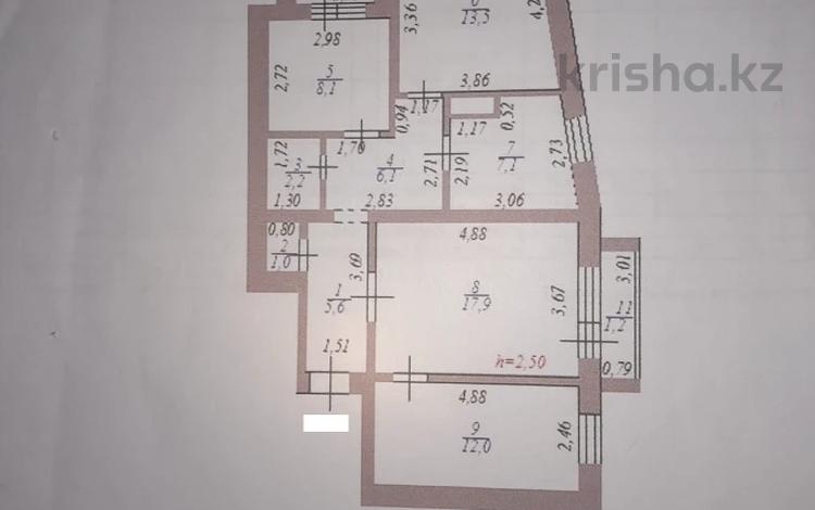 4-комнатная квартира, 76 м², 4/9 этаж, проспект Республики 2/1 за 25.5 млн 〒 в Астане, р-н Байконур — фото 4