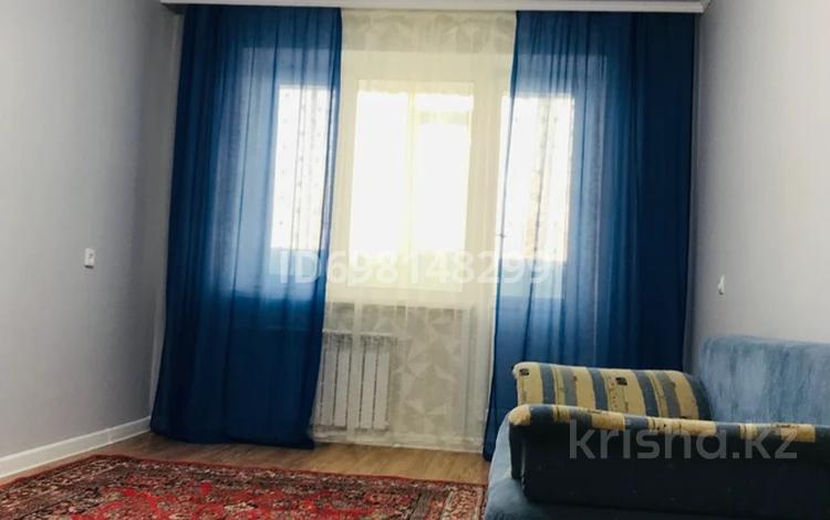 1-комнатная квартира, 40 м², 4/10 этаж помесячно, мкр 11 19