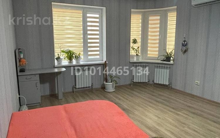 2-комнатная квартира · 62.7 м² · 3/5 этаж, 3-й мкр 15 за 17.5 млн ₸ в Актау — фото 2