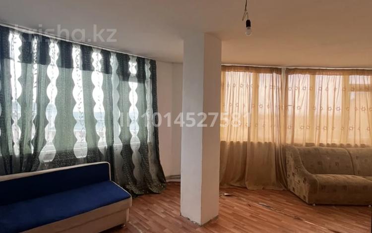 3-бөлмелі пәтер · 120 м² · 4/5 қабат, Байтерек ш/а. 39, бағасы: 140 000 ₸ в Таразе, мкр Байтерек — фото 2