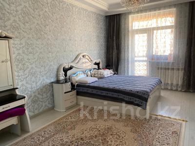 4-комнатная квартира · 184 м² · 13/14 этаж, 17-й мкр, ​17-й микрорайон 6 за 800 000 〒 в Актау