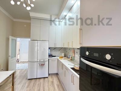 3-комнатная квартира · 110 м² · 2/16 этаж, 16-й мкр , ​16-й микрорайон 64 за 31.9 млн ₸ в Актау