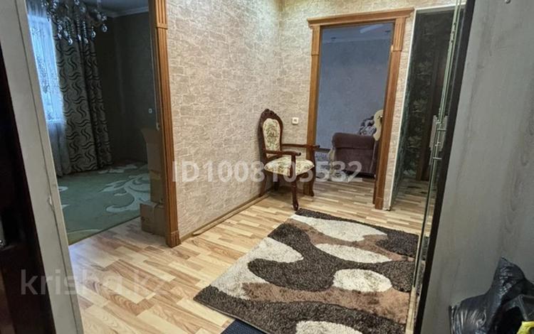 3-комнатная квартира · 63 м² · 7/9 этаж, мкр Кунаева 17 за 22 млн ₸ в Уральске — фото 2