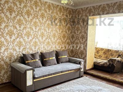 2-комнатная квартира · 42 м² · 4/4 этаж, Сулейманова 16 — Уг. Желтоксан, в доме 1000 мелочей за 160 000 〒 в Таразе