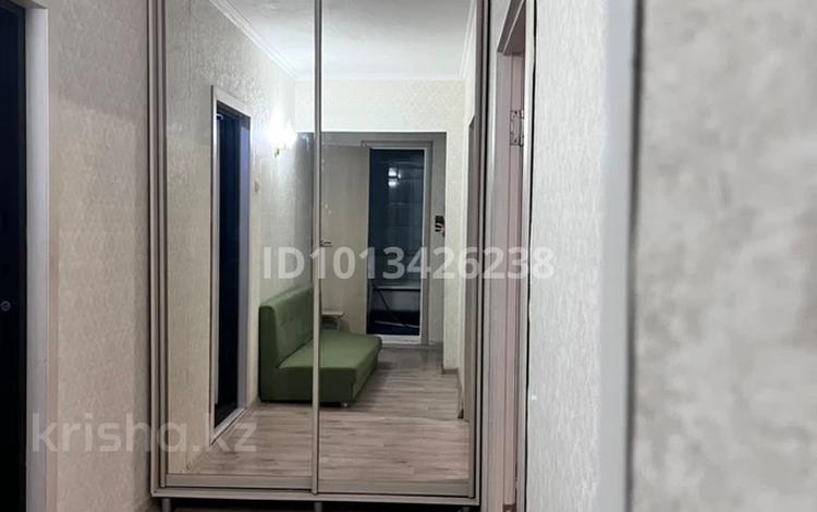 1-комнатная квартира · 42 м² · 4/5 этаж, Майкудук, Мкр Голубые пруды 7 за 16.9 млн ₸ в Караганде, Алихана Бокейханова р-н — фото 8