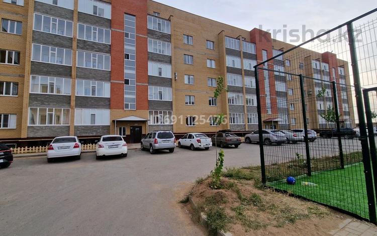 3-комнатная квартира · 110 м² · 2/5 этаж, мкр. Алтын орда, Мкрн Батыс-2 29Б/2 — Дом находится за автоцоном. за 35 млн ₸ в Актобе — фото 7