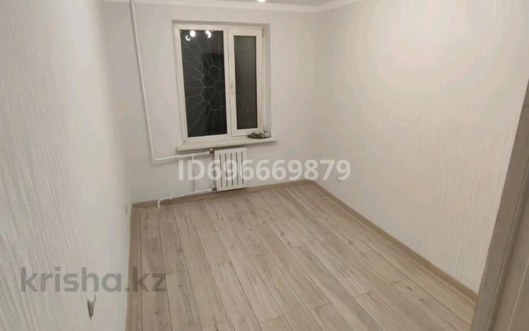 2-комнатная квартира, 52 м², 1/5 этаж, мкр Аксай-4 74 — Домостроительная Саина