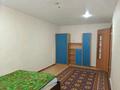 1-комнатная квартира · 35 м² · 1/5 этаж, Майкудук, Майкудук, 15й микрорайон за 80 000 ₸ в Караганде, Алихана Бокейханова р-н