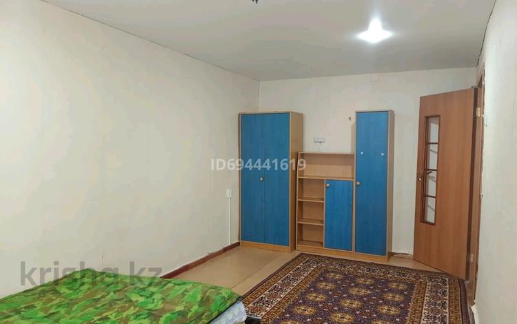 1-комнатная квартира · 35 м² · 1/5 этаж, Майкудук, Майкудук, 15й микрорайон за 80 000 ₸ в Караганде, Алихана Бокейханова р-н — фото 2