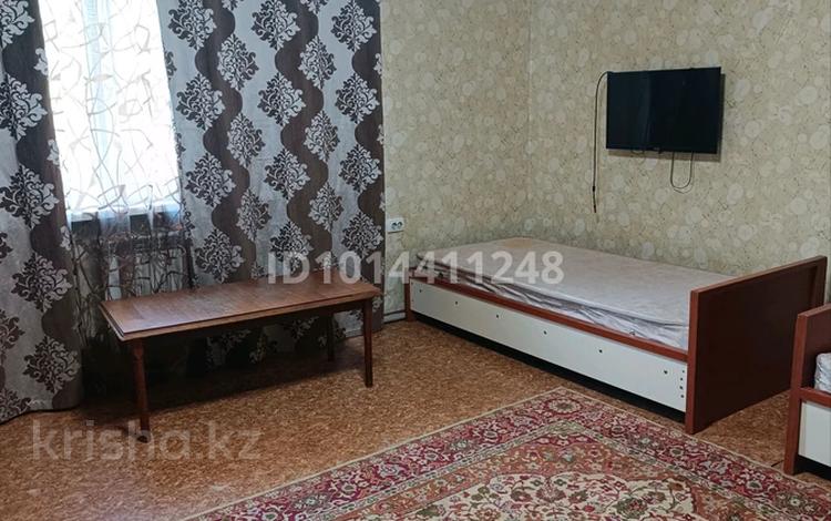 3-комнатная квартира · 70 м² · 2/2 этаж, Пр.Раимбека 458б за 310 000 ₸ в Алматы — фото 2