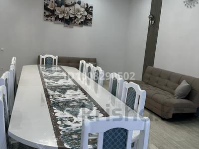 Дом · 4 комнаты · 210 м², Мерей 8А/2 за 180 000 〒 в Бурабае