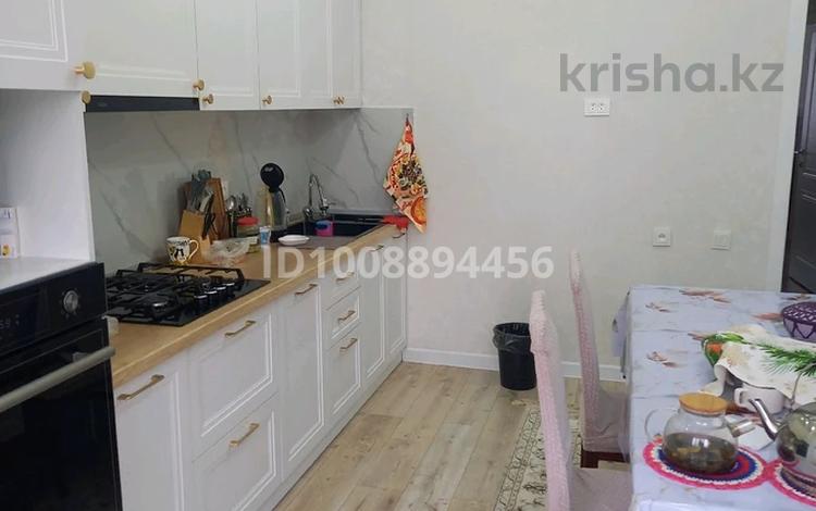 3-комнатная квартира · 90 м² · 2/5 этаж, мкр. Алтын орда, микрорайон Батыс-2 49Л за 36 млн ₸ в Актобе — фото 2