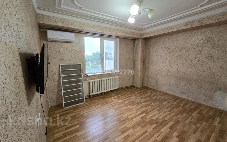 3-комнатная квартира, 15 м², 4/12 этаж помесячно, Тауке-хана 33/2