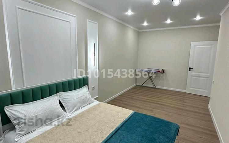 2-комнатная квартира · 62 м² · 2/18 этаж, Утепова 31 блок11 за 360 000 ₸ в Алматы, Бостандыкский р-н — фото 2