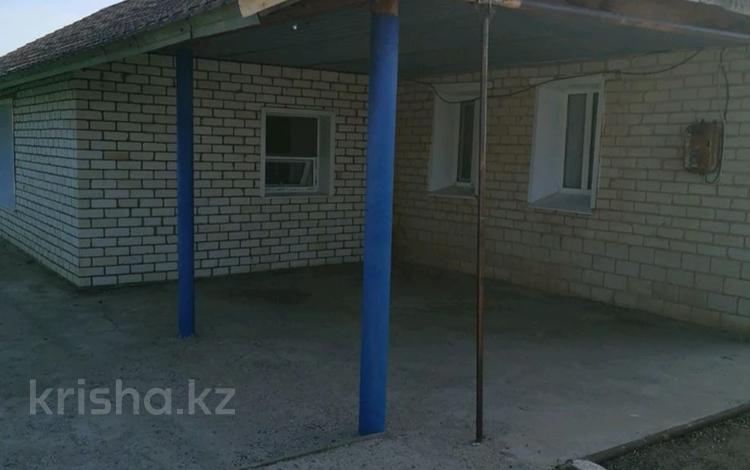 Отдельный дом · 4 комнаты · 110 м² · 17 сот., Трекина 19 за 19 млн 〒 в Уральске — фото 2