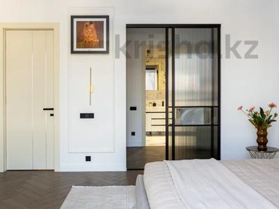 4-комнатная квартира · 180 м² · 8/13 этаж, Аль-Фараби 1а за 220 млн 〒 в Алматы, Медеуский р-н