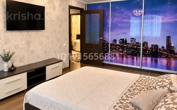 2-комнатная квартира · 60 м² · 1/5 этаж, Мызы 171/1 за 16 000 ₸ в Усть-Каменогорске — фото 2
